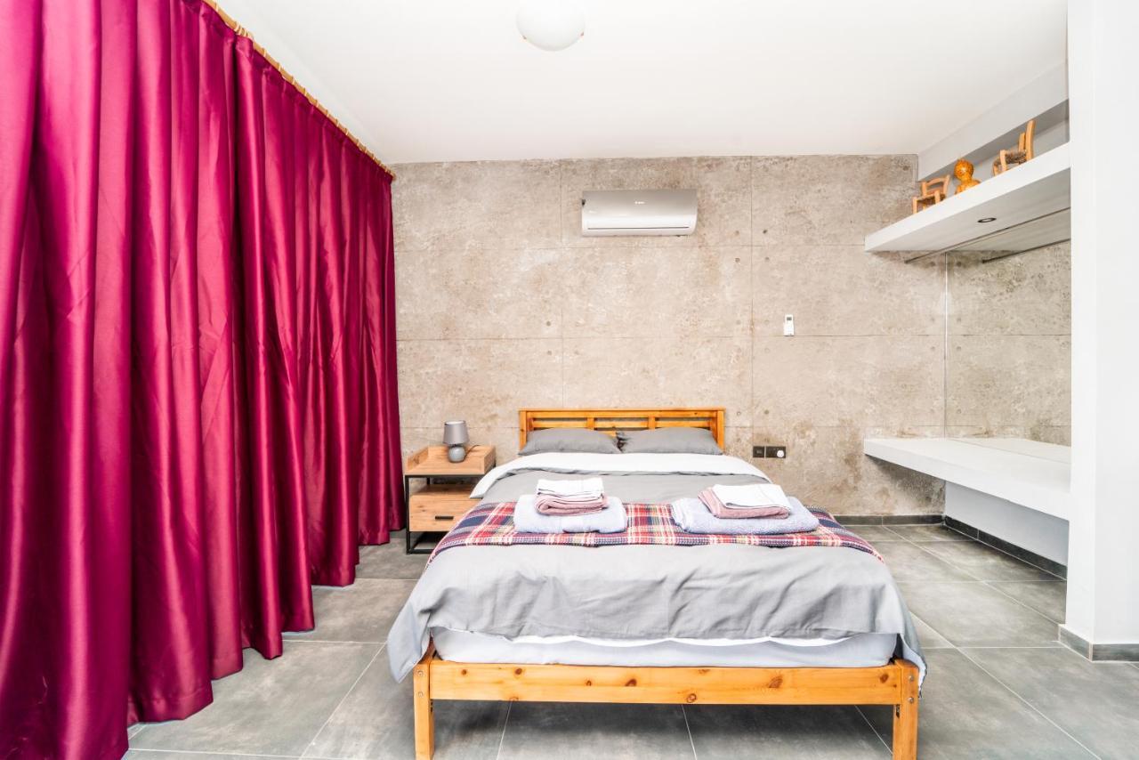 Chardonnay Guest Studio Rooms With Great View For Nature Lovers ไคริเนีย ภายนอก รูปภาพ